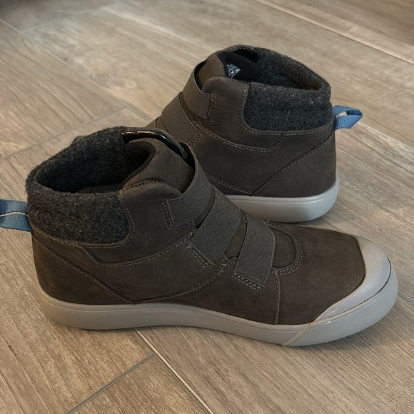 Keen boots, new without tags 7.5 - Picture 2 of 4